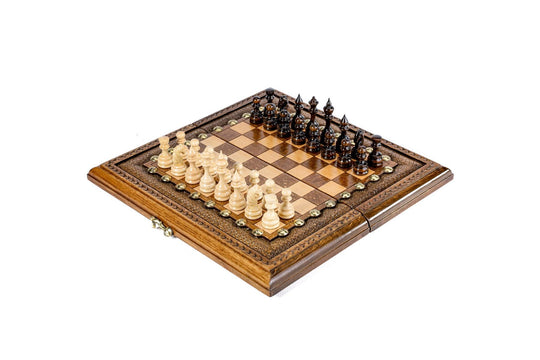 handmade_chess_set