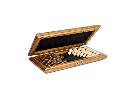 handmade_chess_set